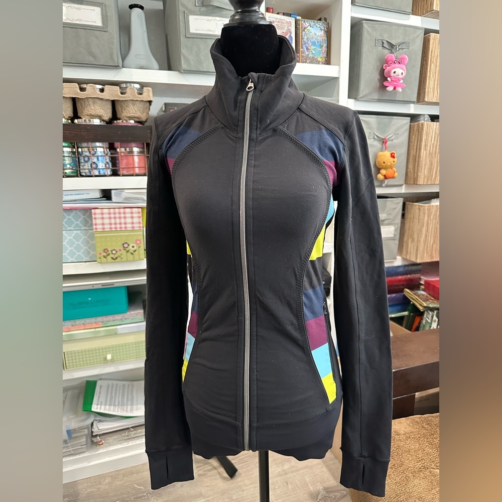 Lululemon Athletica Ski Jacket Black Blue Performance Fabric